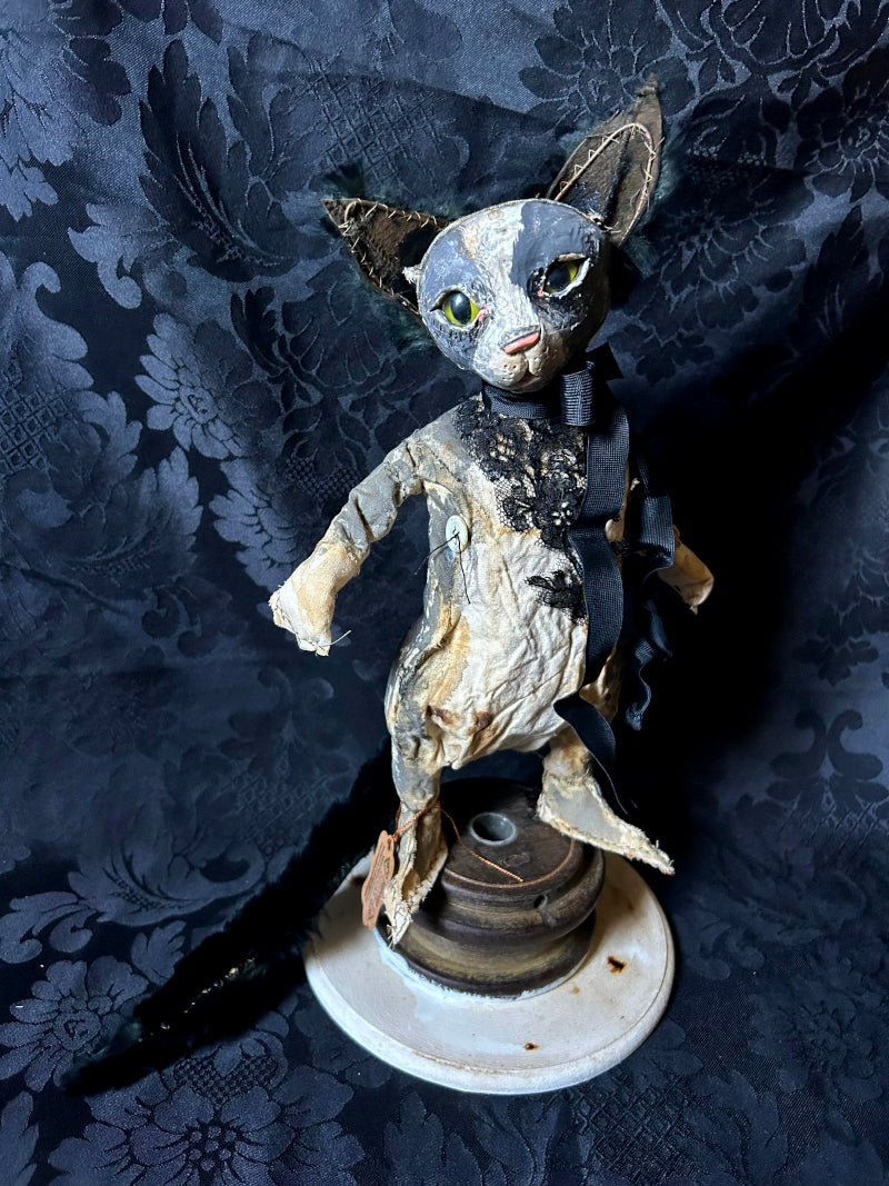 BOWLEY Petite Cat Sculpture