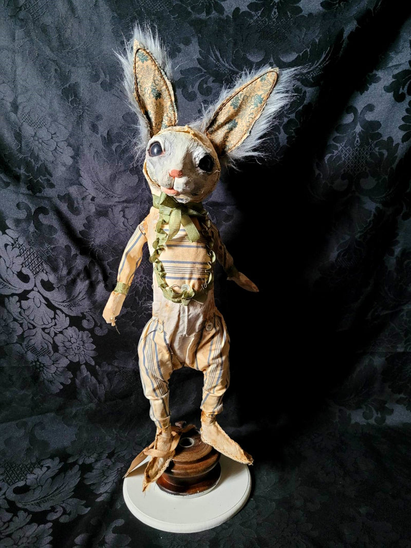 DIDIER Rabbit Sculpture