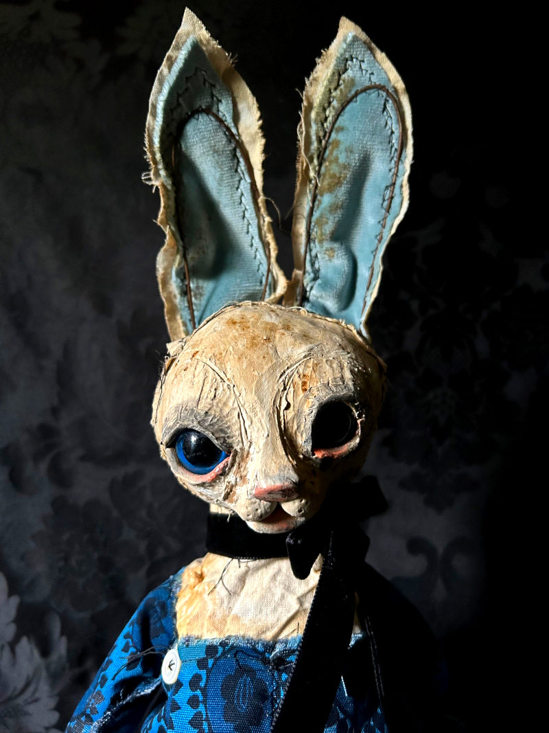 GRISEH Rabbit Sculpture – Hip Hip Decay