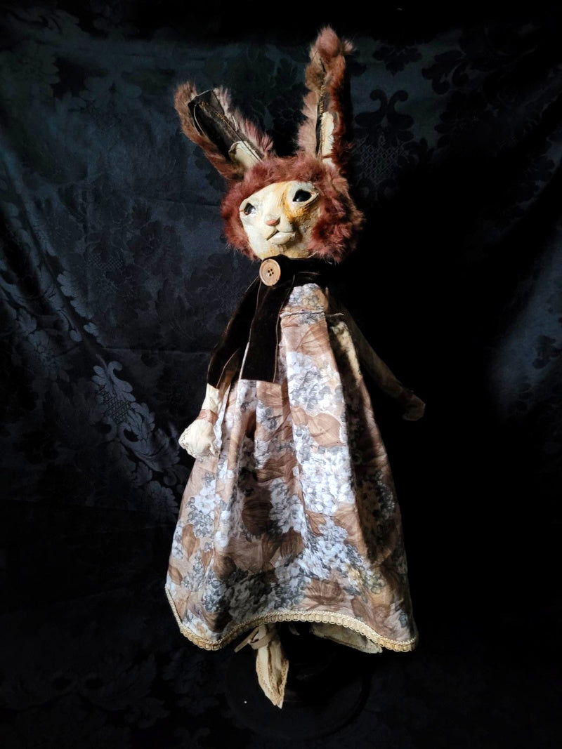 LILAELO Rabbit Sculpture