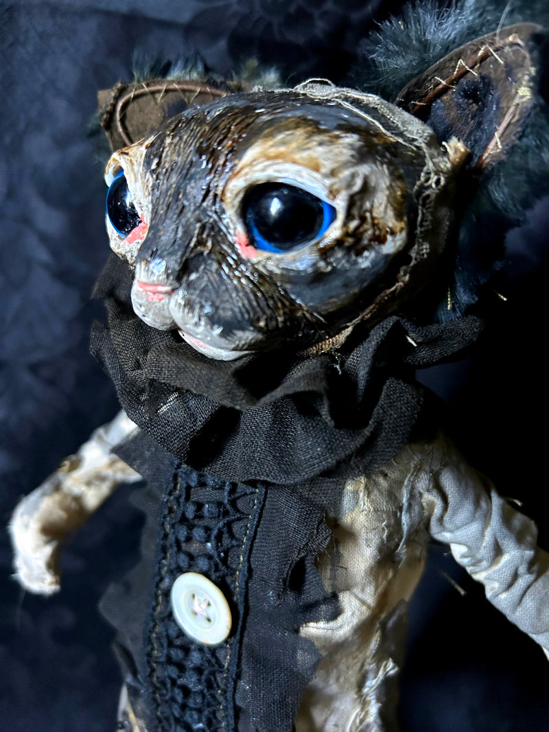 OITAH Petite Cat Sculpture