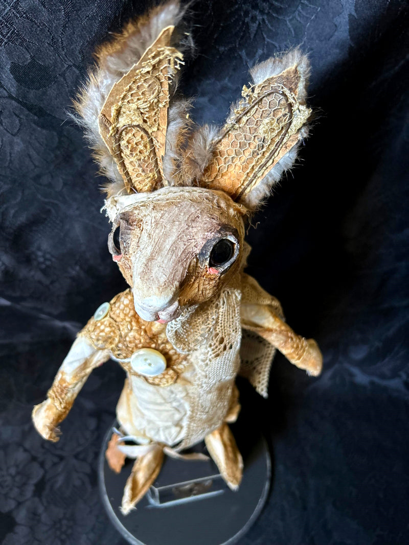 POKINOI Petite Rabbit Sculpture
