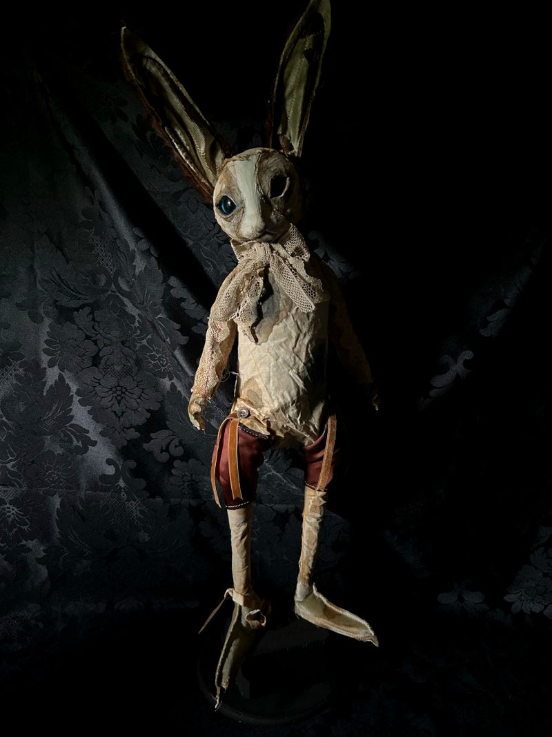 SAHARI Rabbit Sculpture – Hip Hip Decay