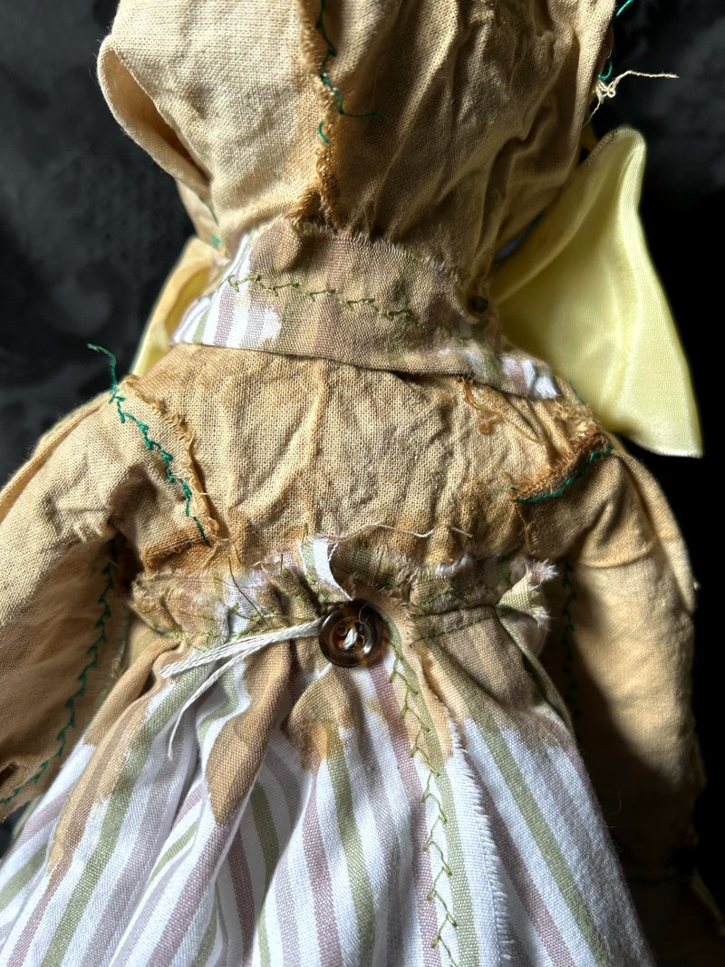 SARIEL Rabbit Sculpture – Hip Hip Decay