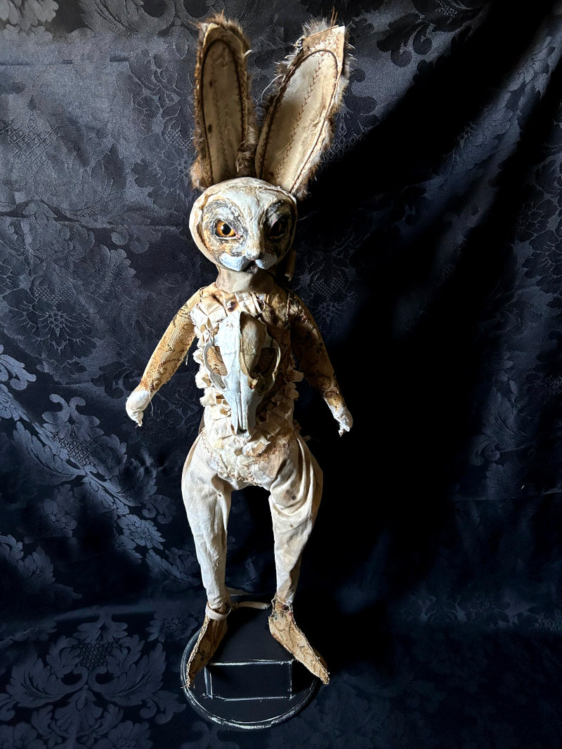 SNODAIGH Rabbit Sculpture – Hip Hip Decay