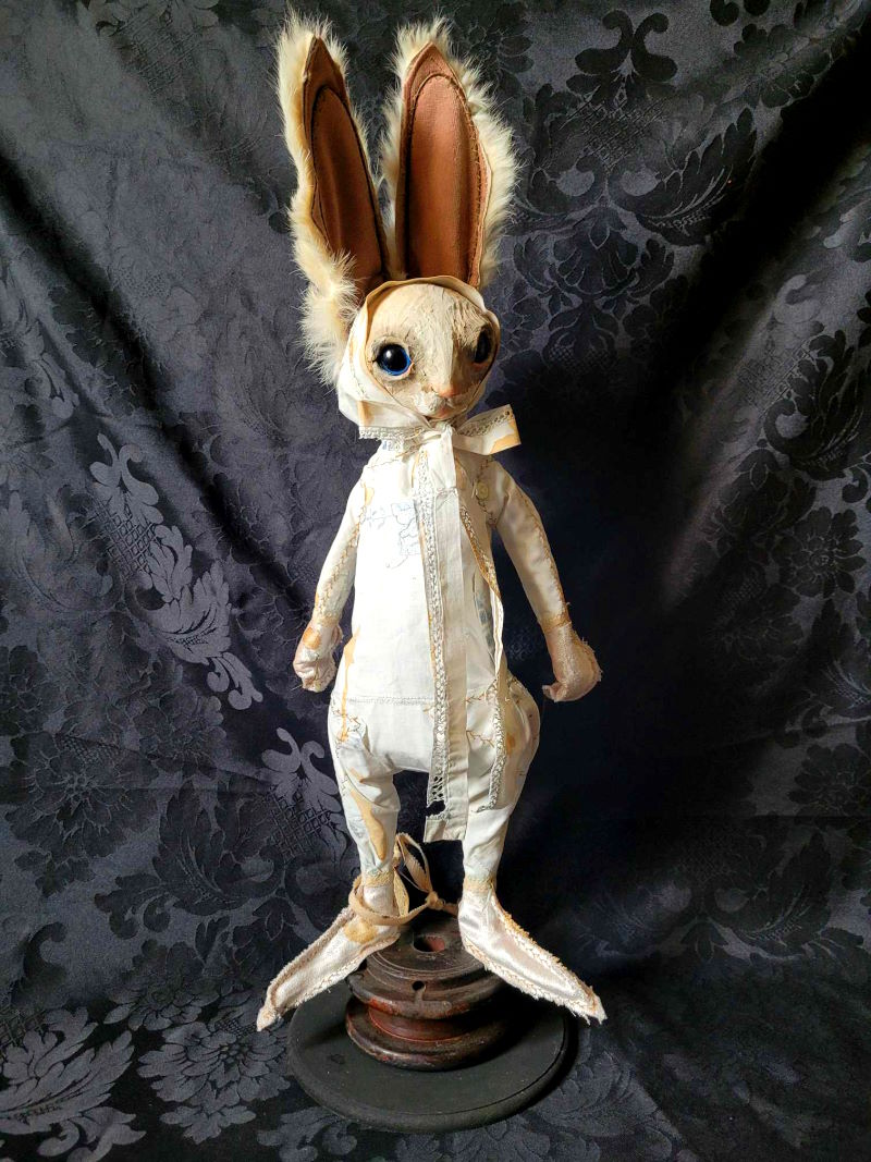 SNORRI Rabbit Sculpture