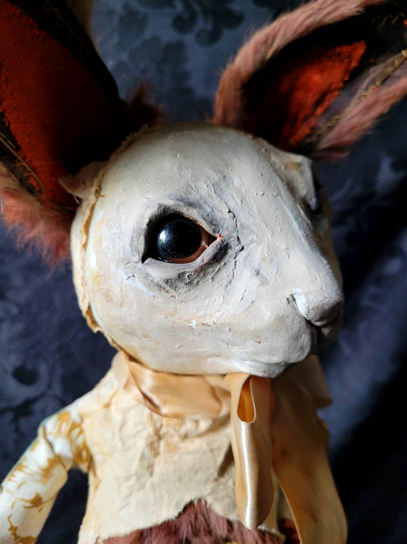 TEDSTONE Rabbit Sculpture – Hip Hip Decay