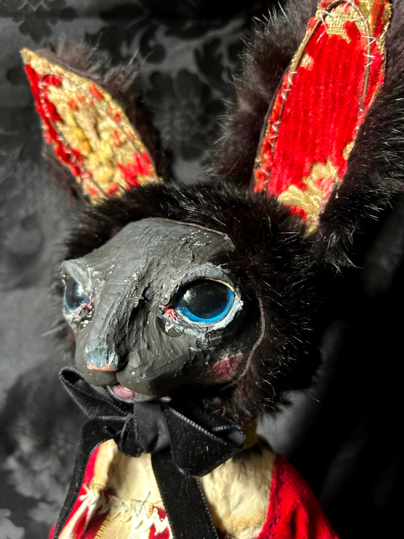 VERMETTE Rabbit Sculpture – Hip Hip Decay