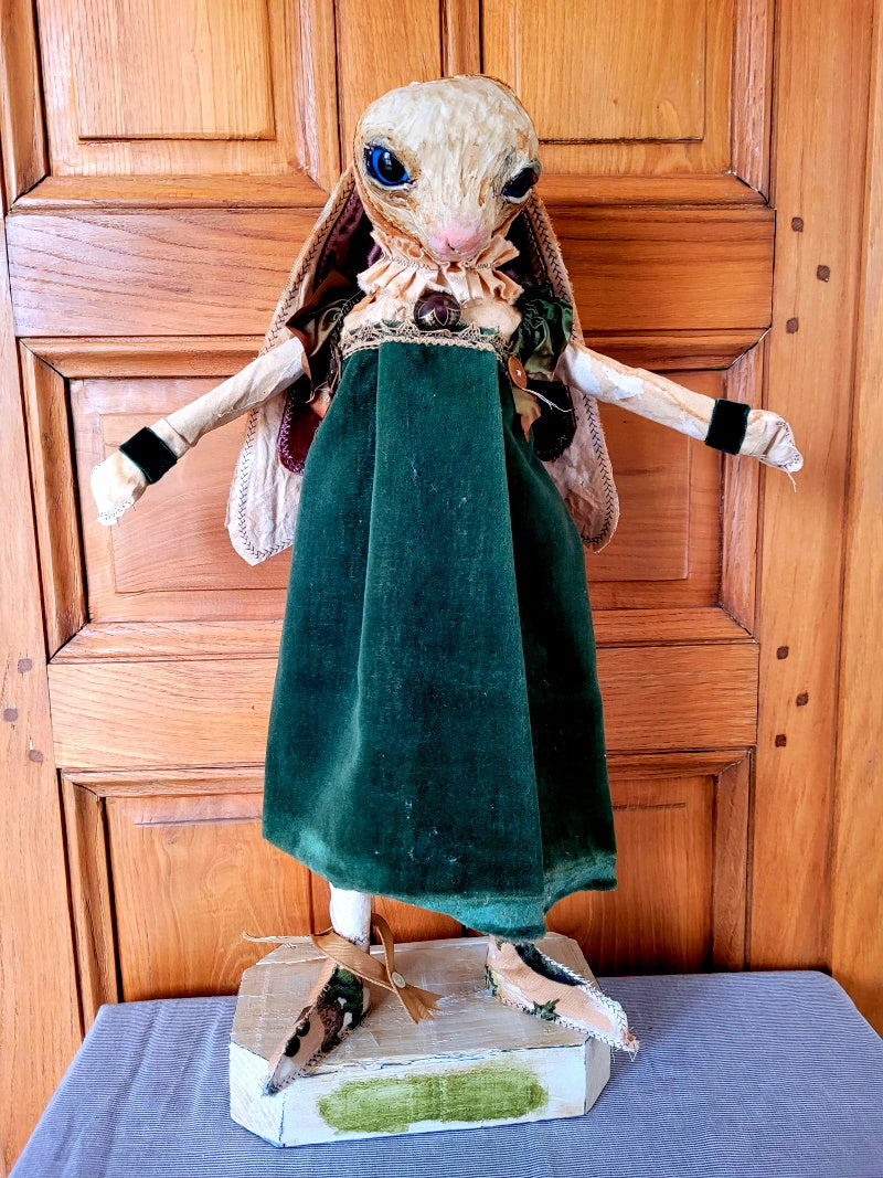 Anaglypta Rabbit Sculpture – Hip Hip Decay