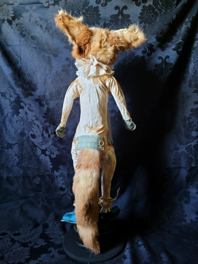 AXELLE Fox Sculpture