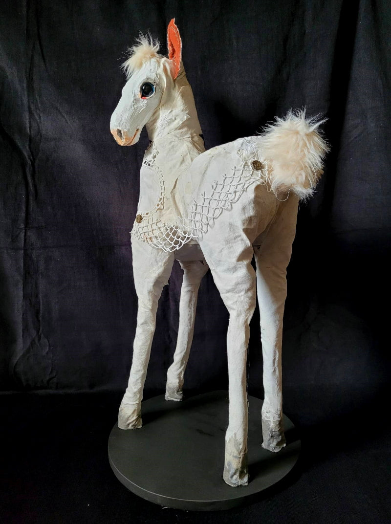 BALLAKE Horse Sculpture