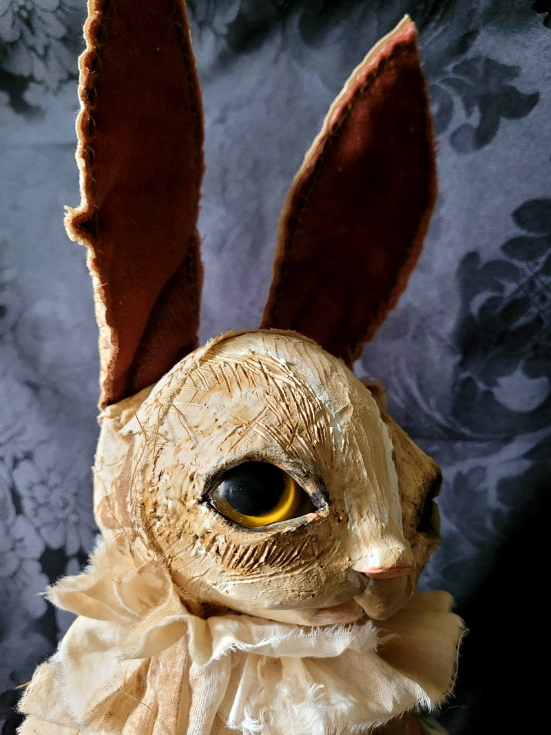 BRAQENIE Rabbit Sculpture