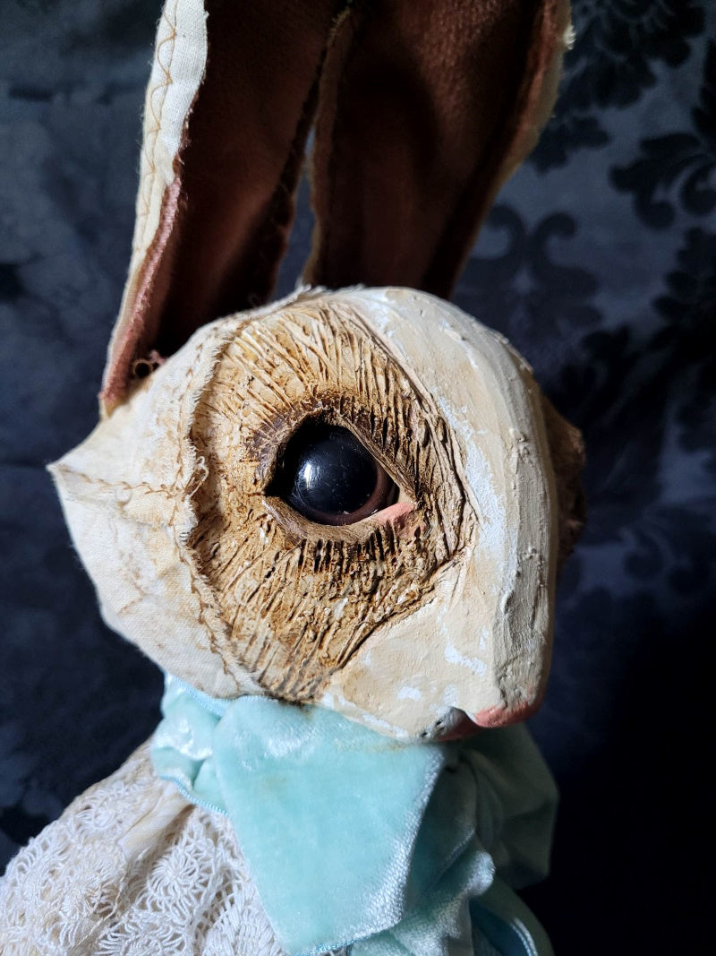 DASSESSE Rabbit Sculpture