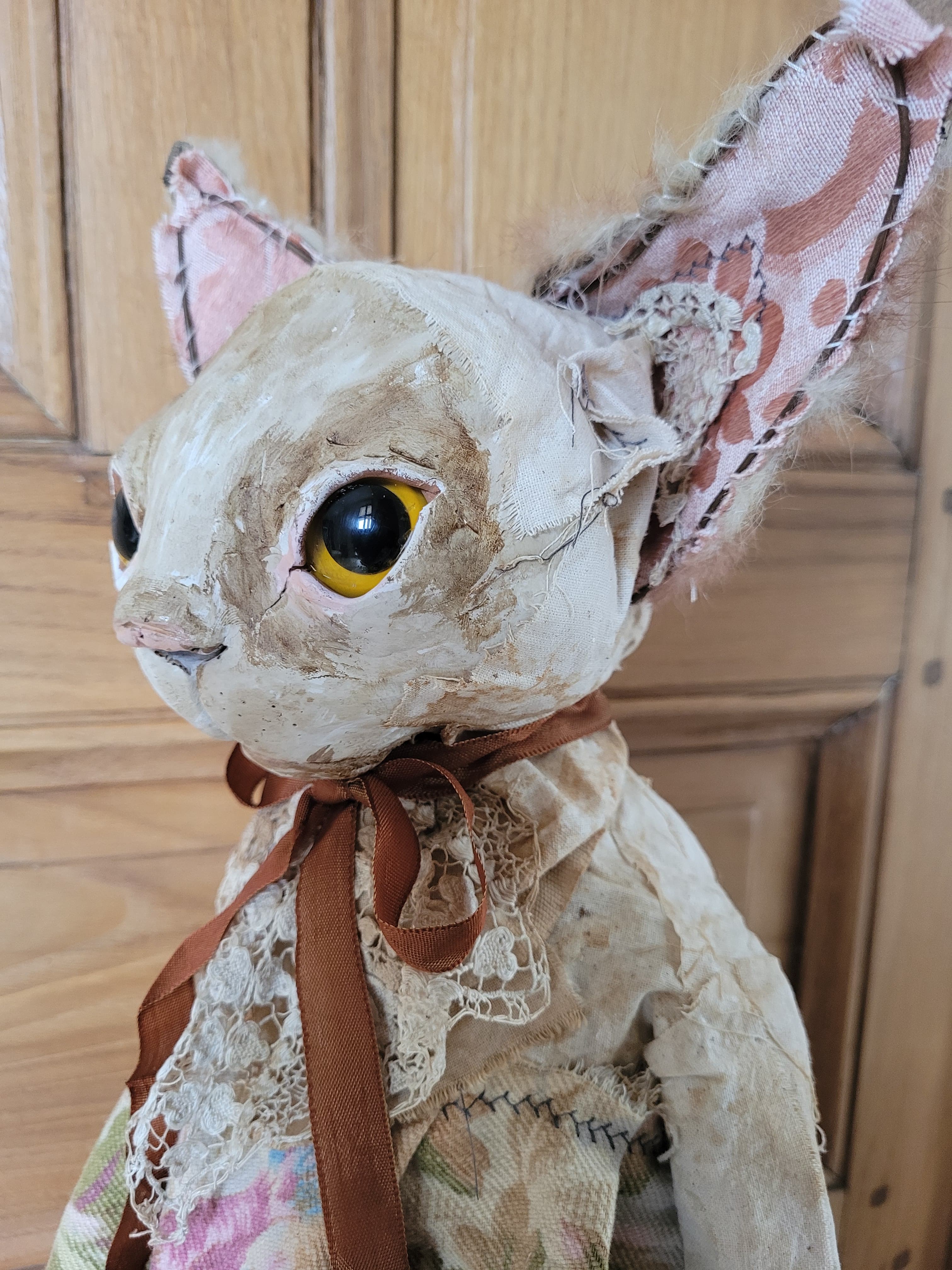 Doryah Cat Sculpture