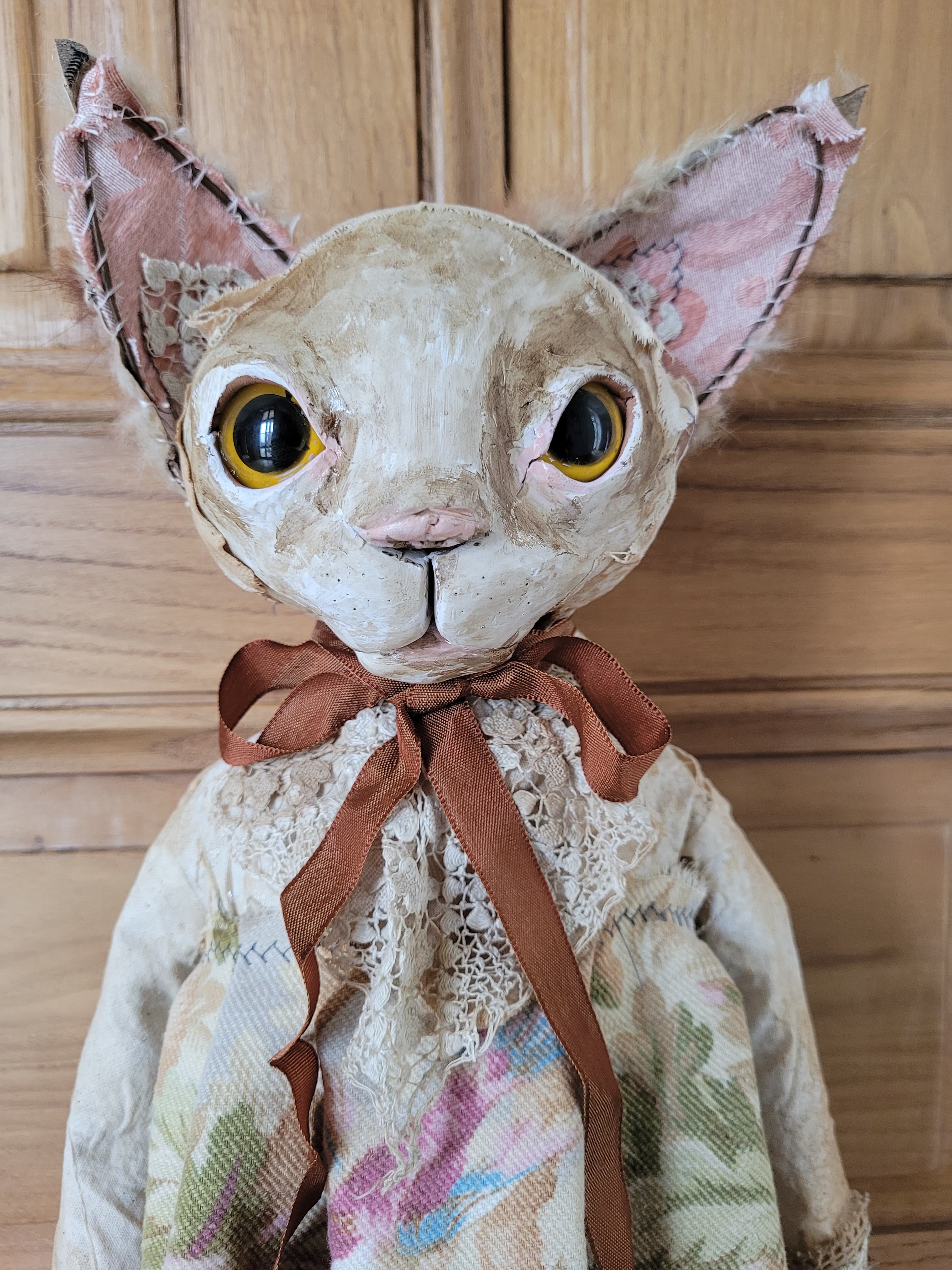 Doryah Cat Sculpture