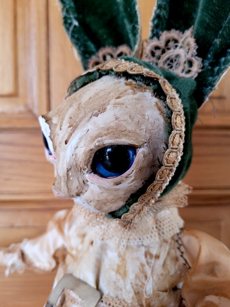 Eadwig Rabbit Sculpture – Hip Hip Decay