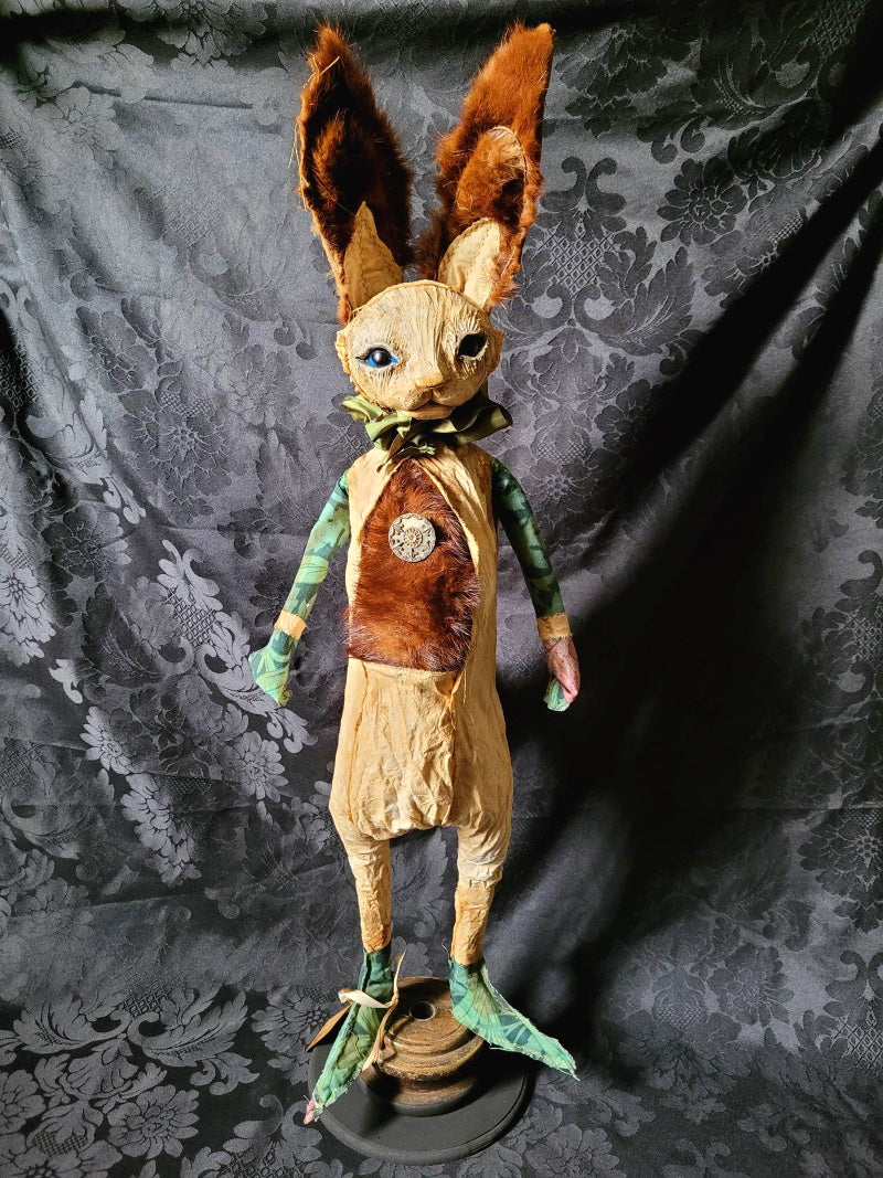 FRUNDELLE Rabbit Sculpture – Hip Hip Decay