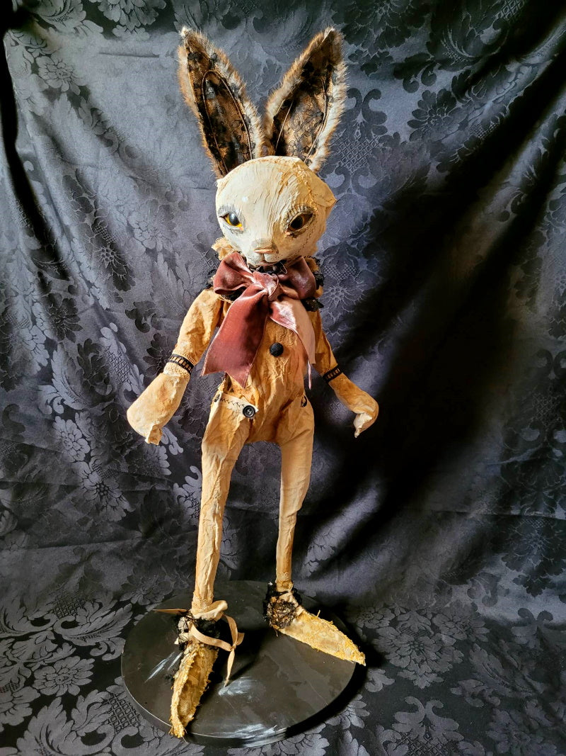 IKSANDER Rabbit Sculpture