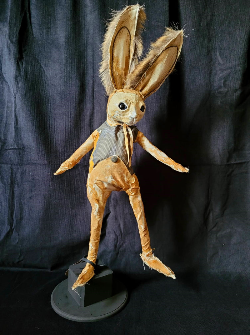 MONTCLAIR Rabbit Sculpture