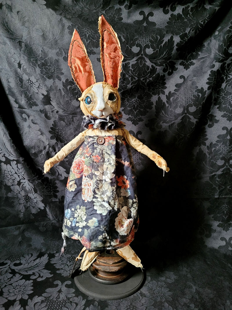 ORYSIA Rabbit Sculpture