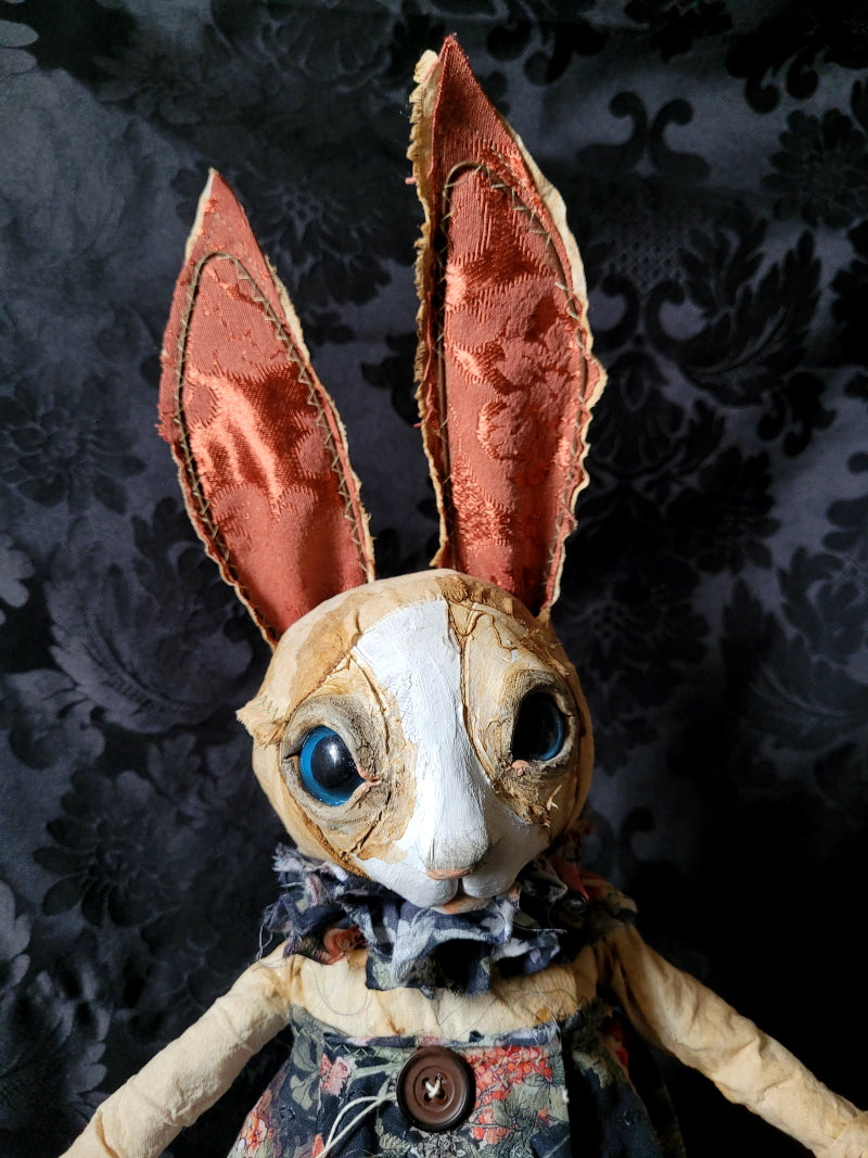 ORYSIA Rabbit Sculpture