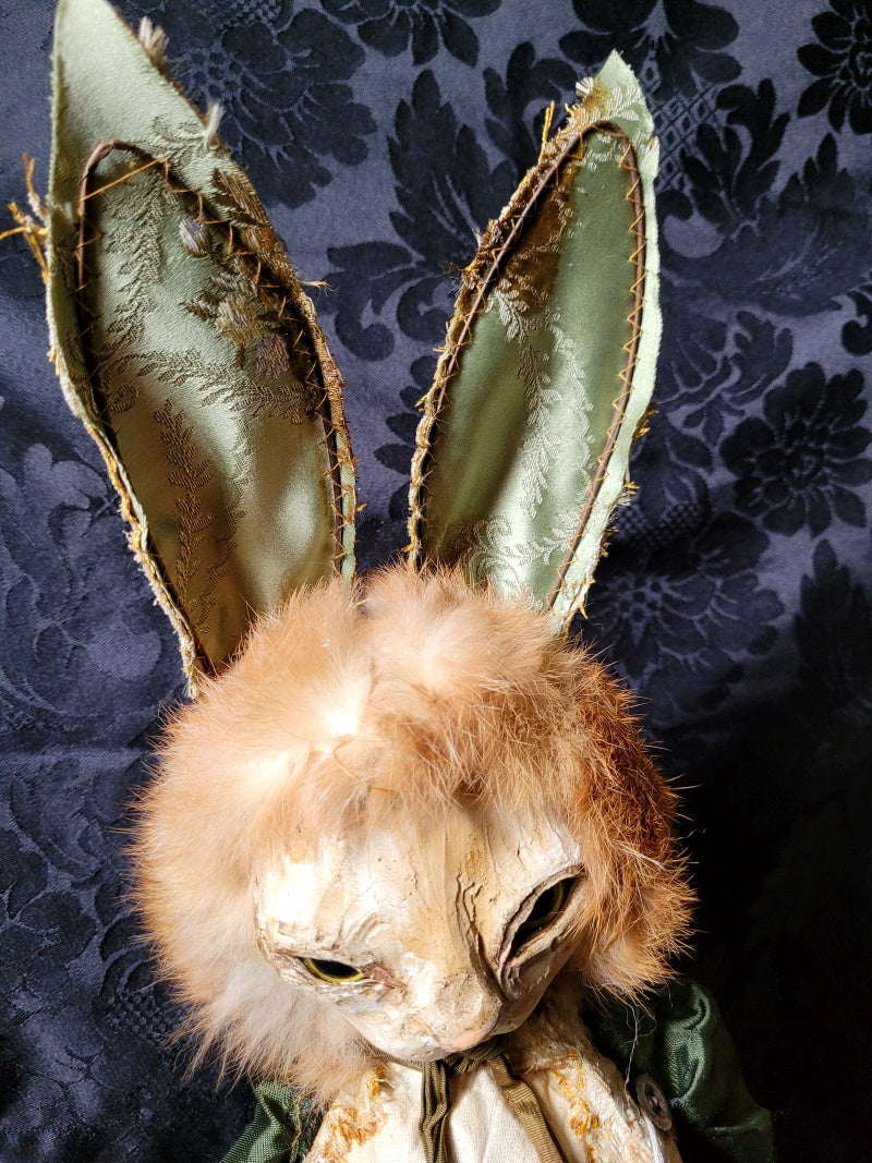 PASQUIER Rabbit Sculpture – Hip Hip Decay
