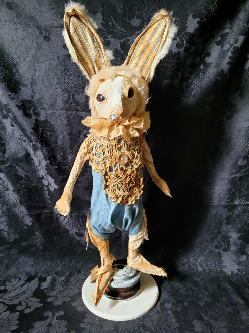 RAFFELESIA Rabbit Sculpture