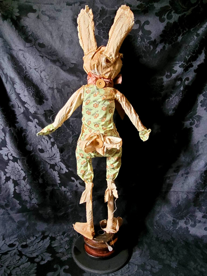 SALTNEY Rabbit Sculpture
