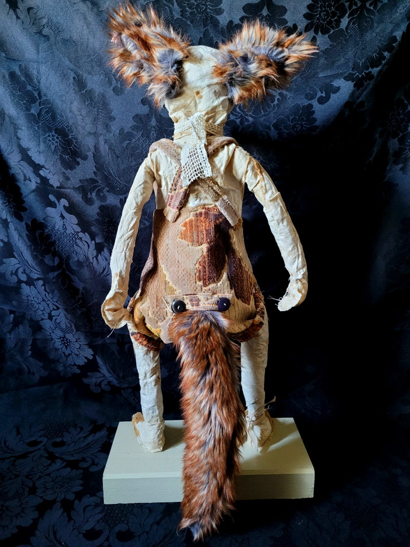 SCAMANDER Fox Sculpture