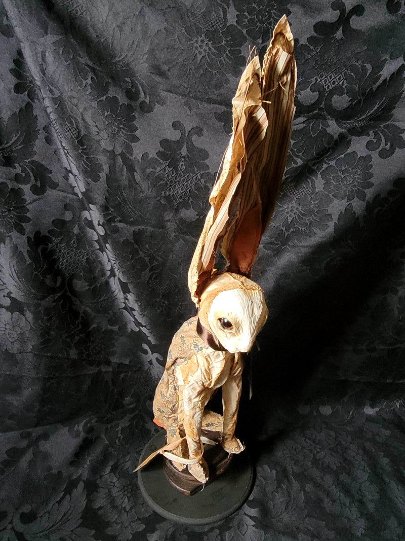 SUSUMU Rabbit Sculpture