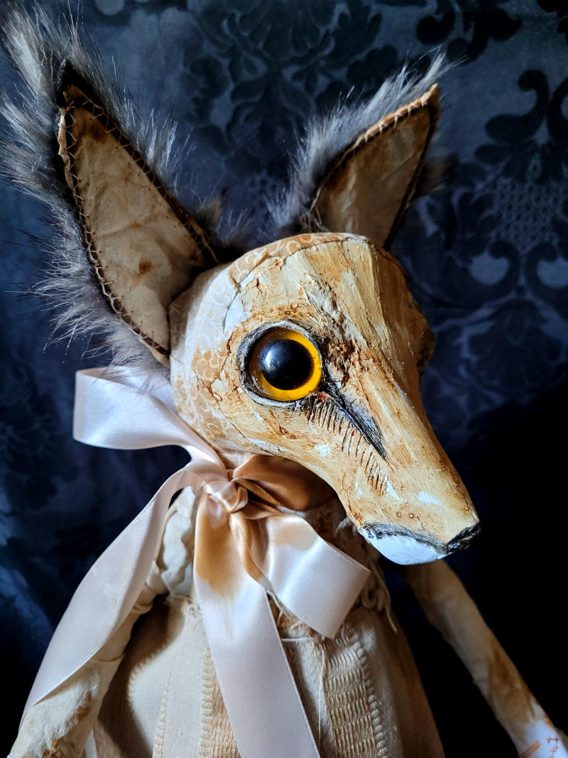 TORSLANDA Fox Sculpture