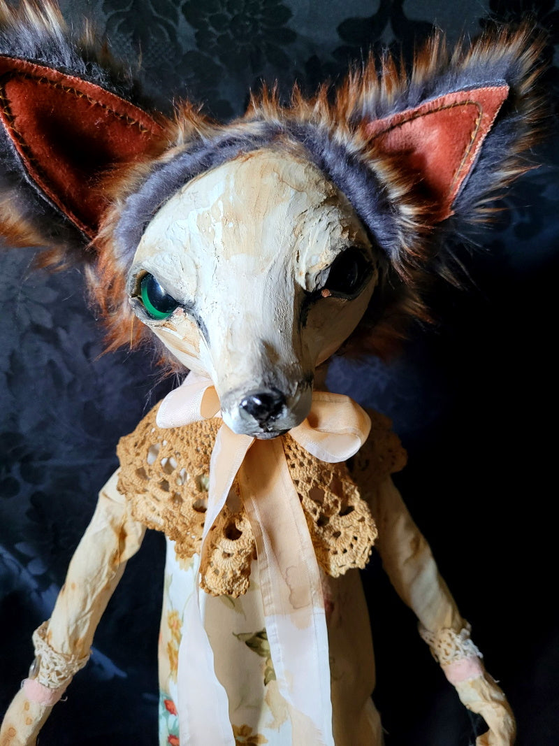 TYNDALE Fox Sculpture