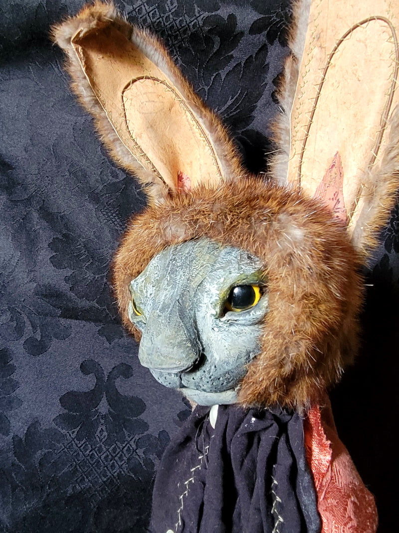 USKIER Rabbit Sculpture – Hip Hip Decay