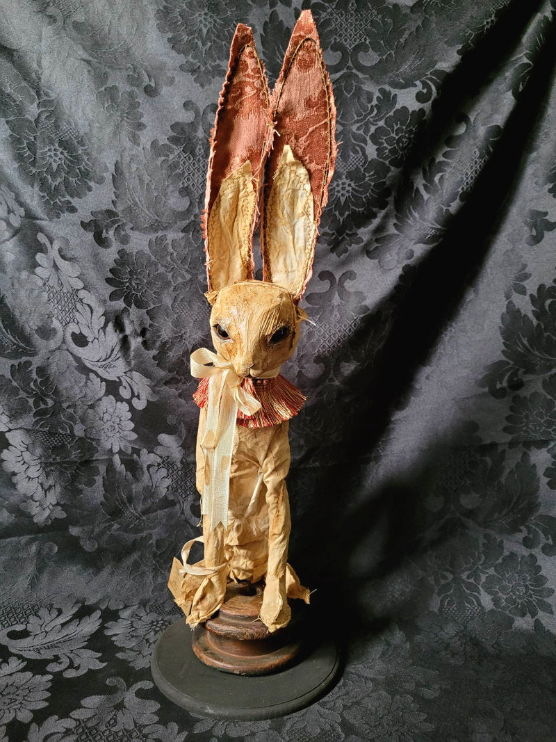 WUMPHREY Rabbit Sculpture – Hip Hip Decay